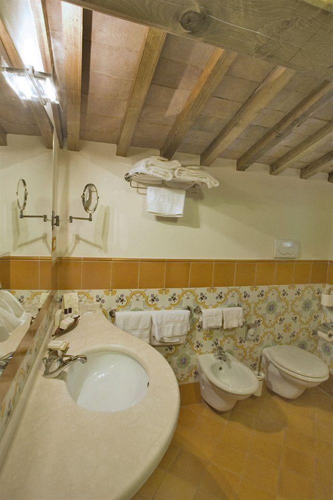 Borgo Sant'Ippolito Country Hotel Ginestra Fiorentina Exterior photo
