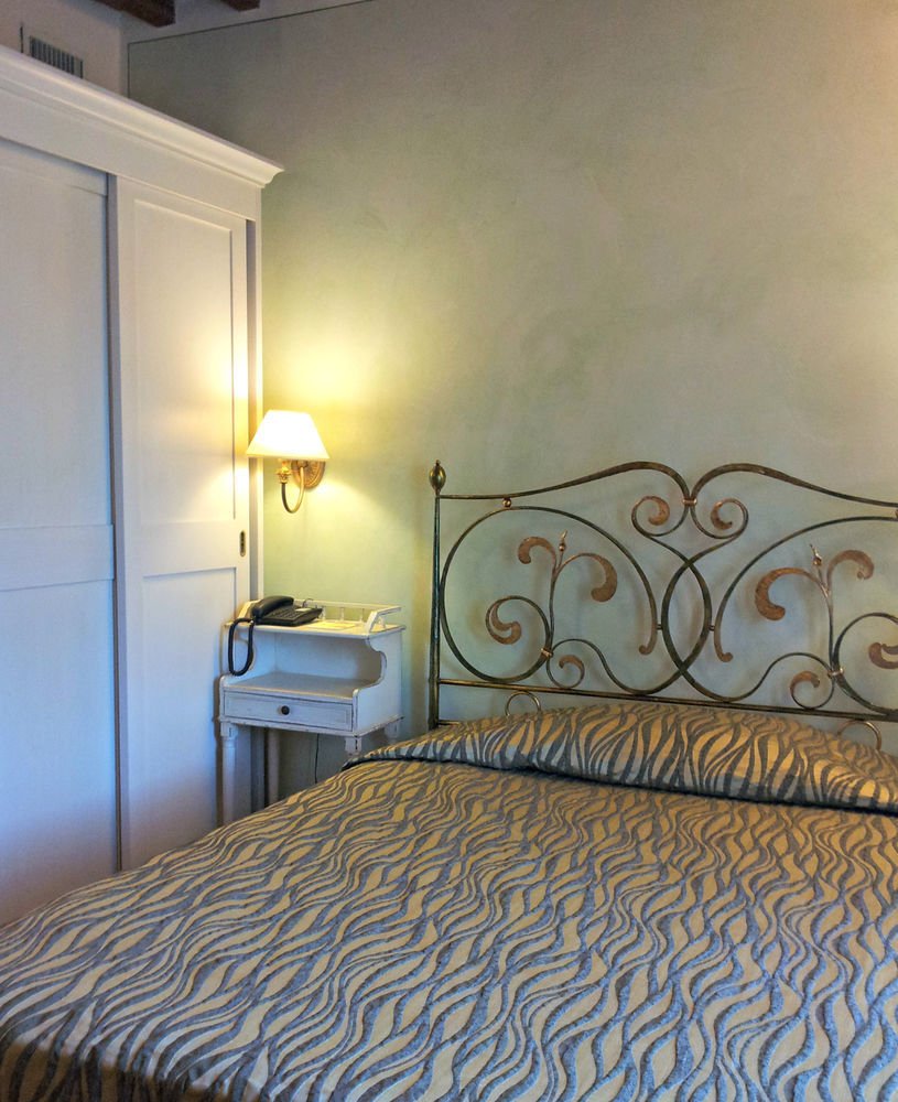 Borgo Sant'Ippolito Country Hotel Ginestra Fiorentina Exterior photo