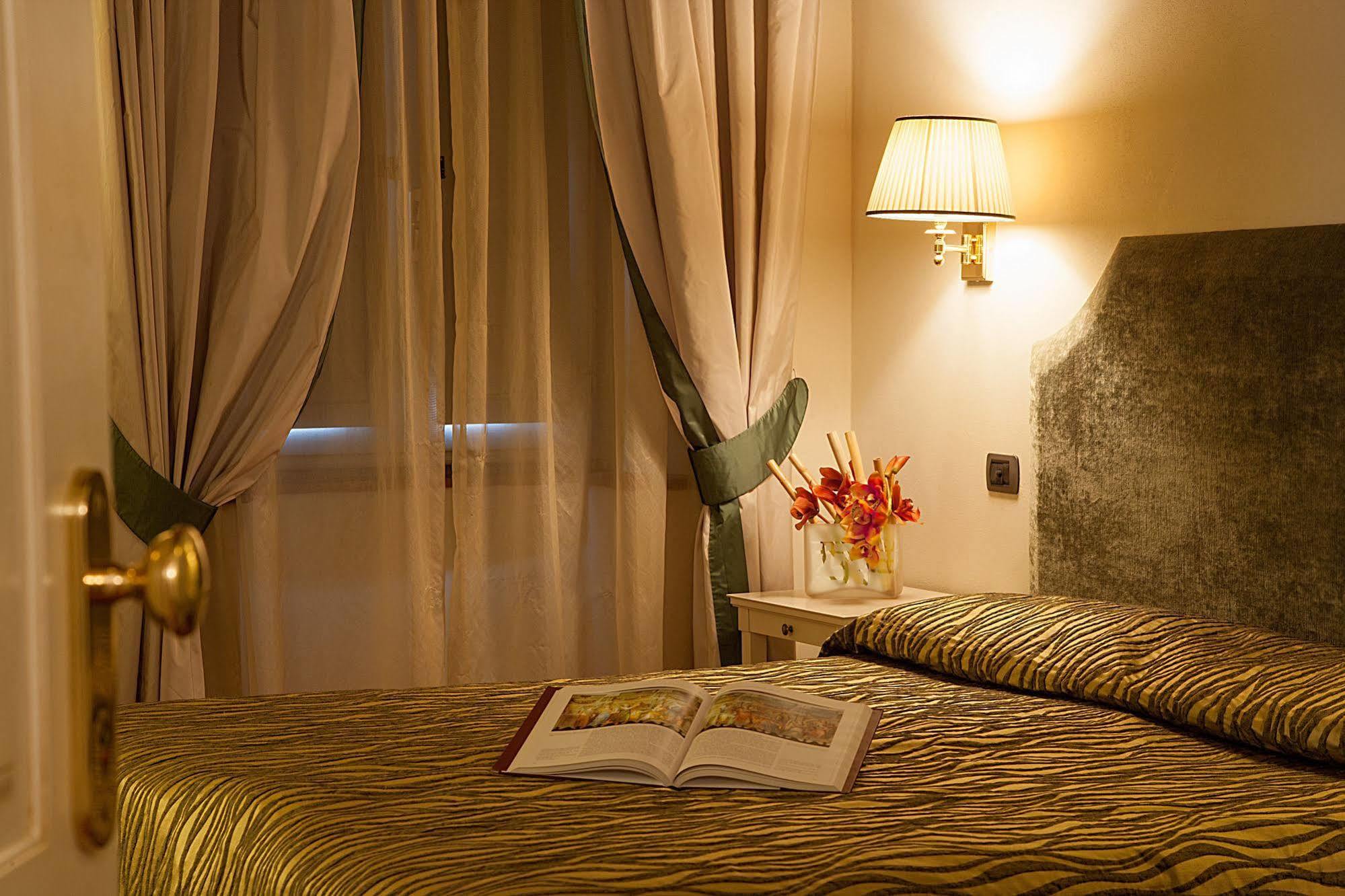 Borgo Sant'Ippolito Country Hotel Ginestra Fiorentina Exterior photo