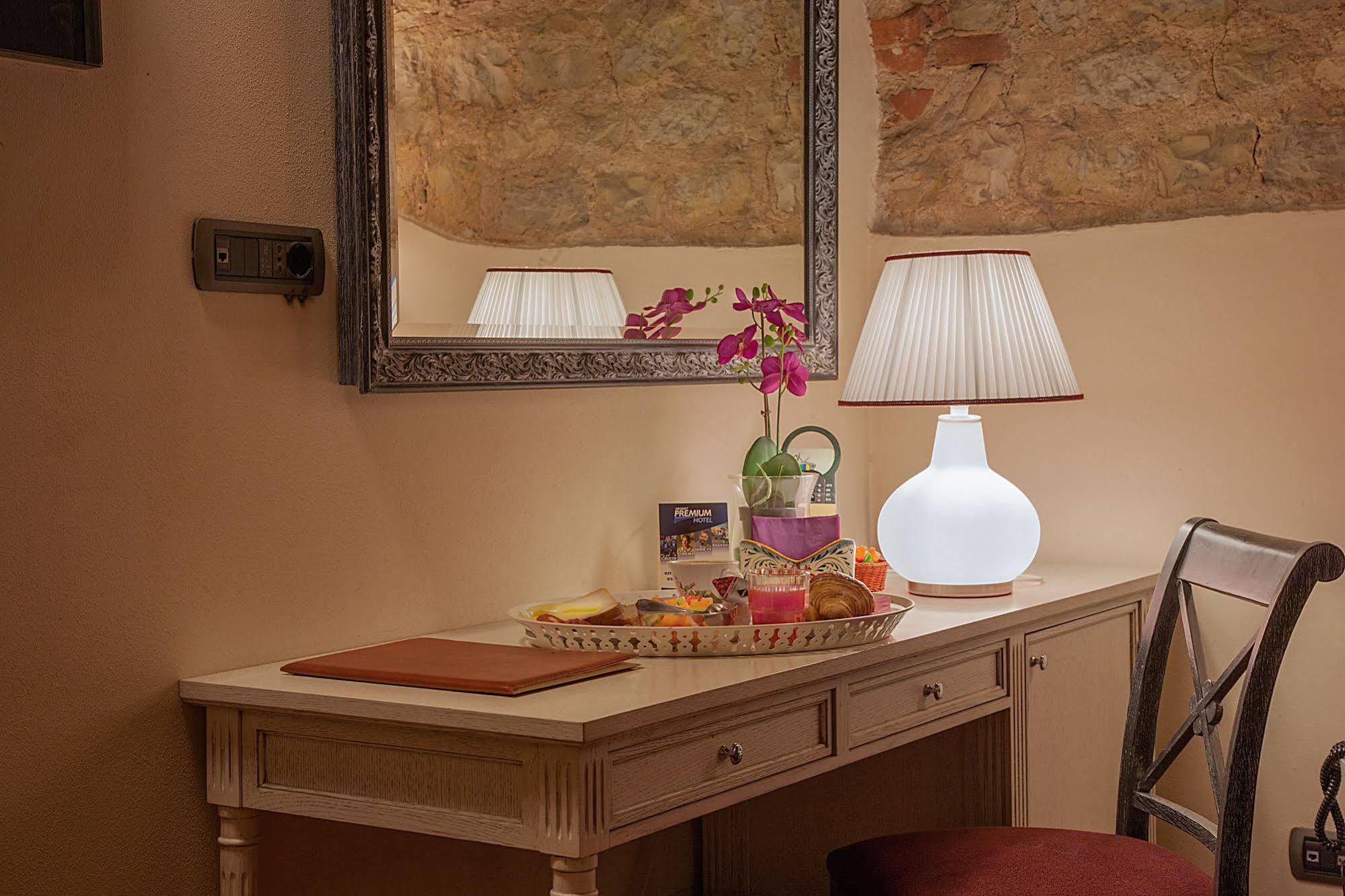 Borgo Sant'Ippolito Country Hotel Ginestra Fiorentina Exterior photo