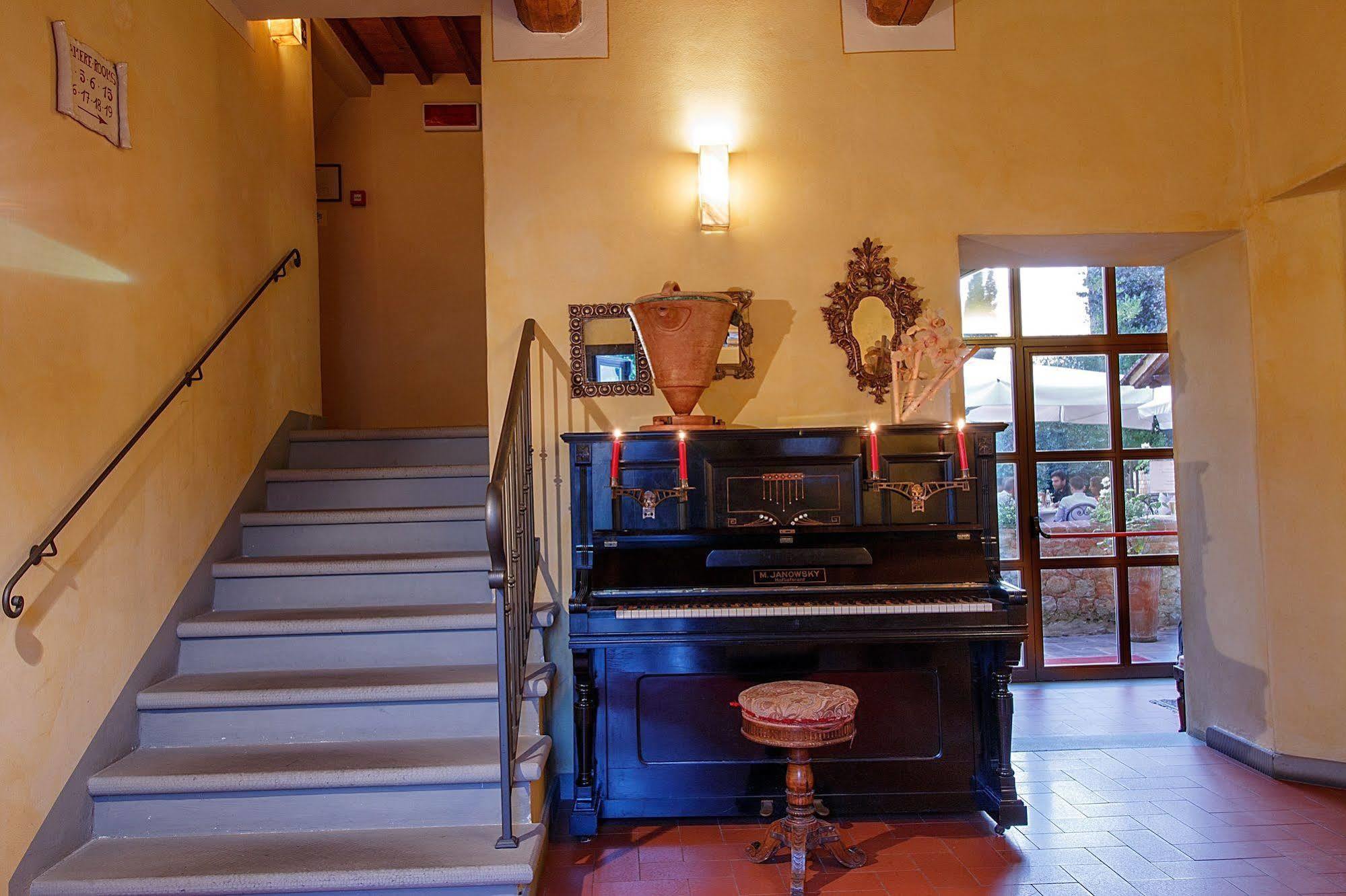 Borgo Sant'Ippolito Country Hotel Ginestra Fiorentina Exterior photo
